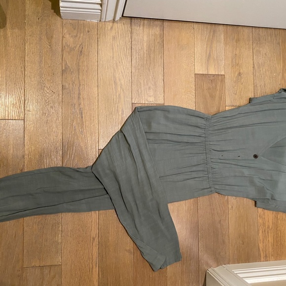 Gap Short Sleeve Button-Front Jumpsuit - Picture 4 of 7